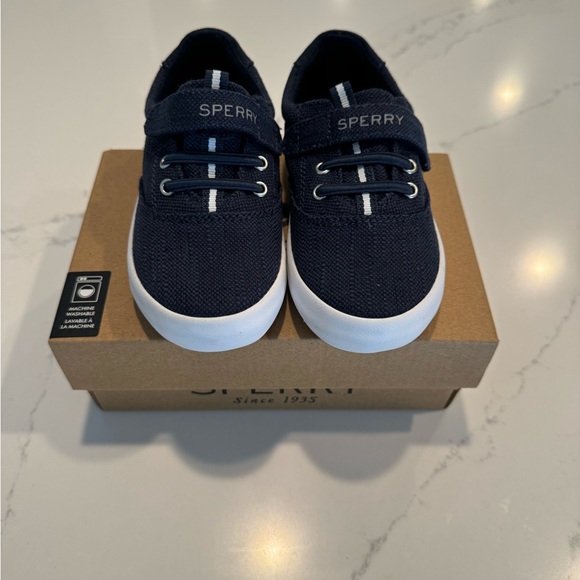 Sperry Spinnaker Sneaker - Picture 7 of 8